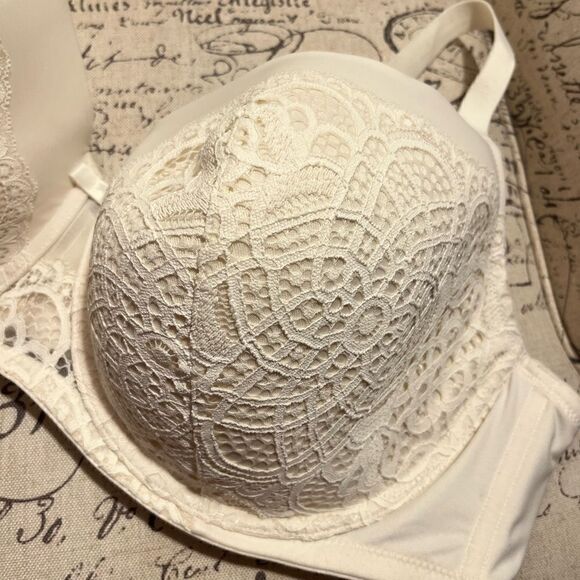 NWOT Auden Bra - Picture 2 of 9
